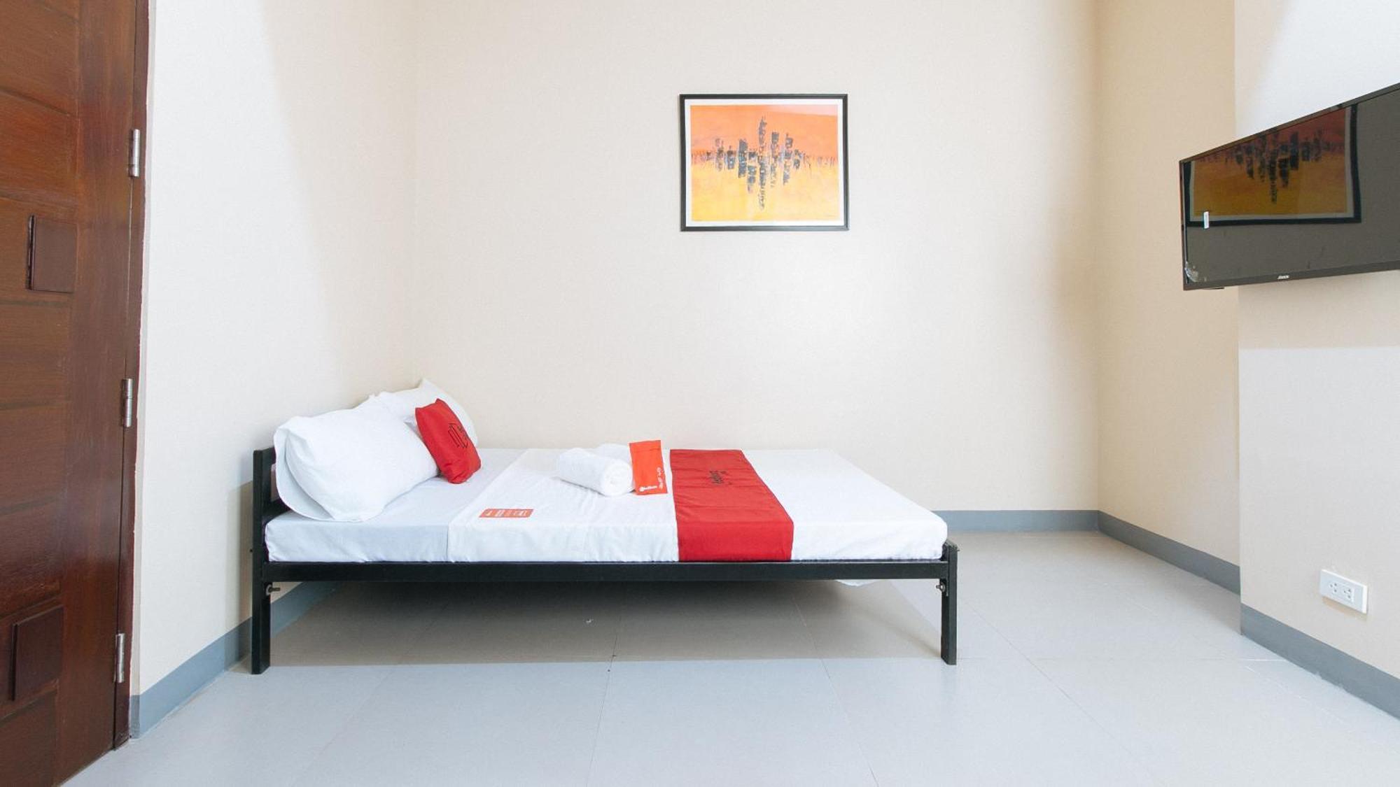 Reddoorz Plus @ Torre De Manuel Residences 1 Quezon City Exterior photo