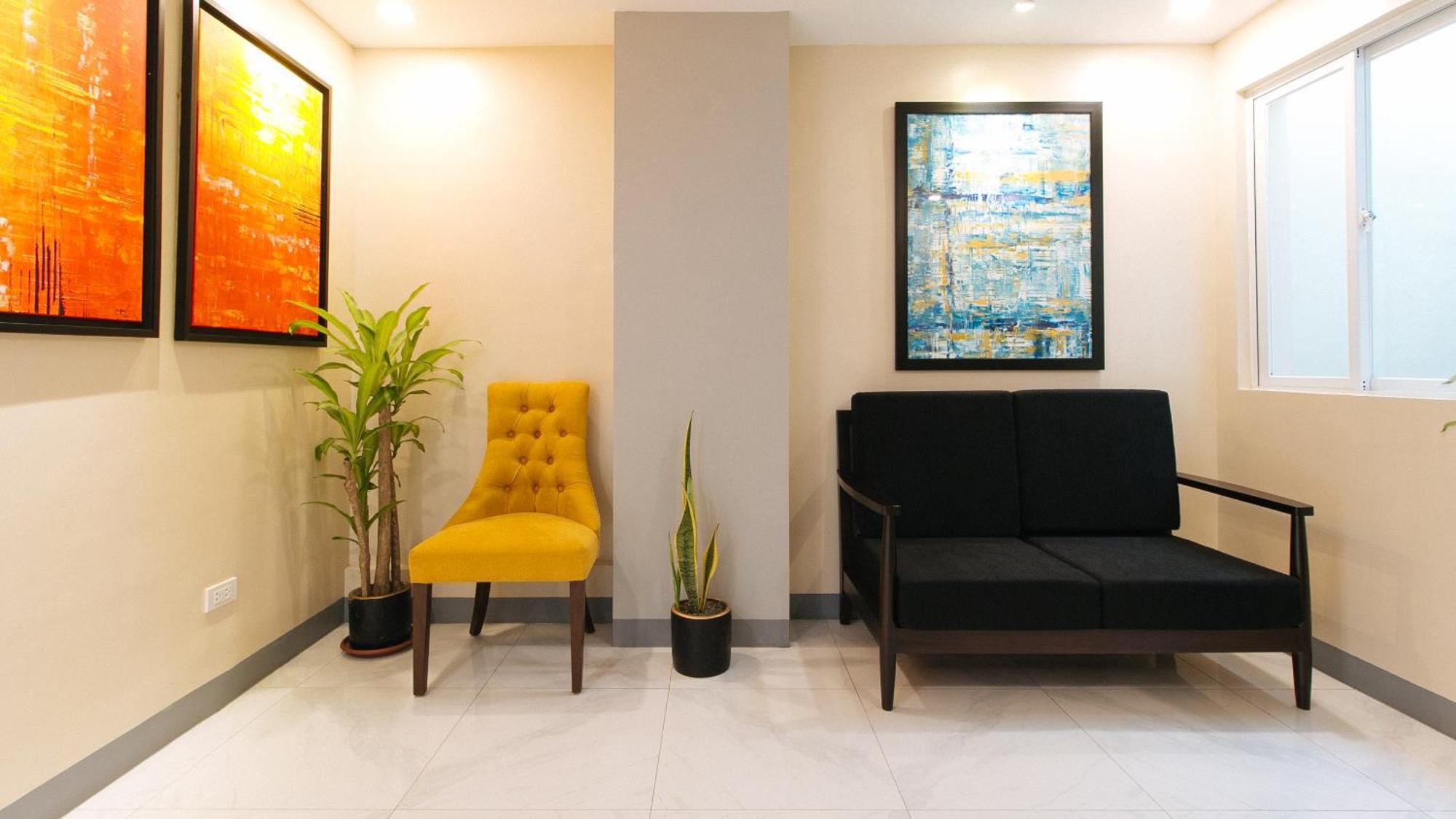 Reddoorz Plus @ Torre De Manuel Residences 1 Quezon City Exterior photo