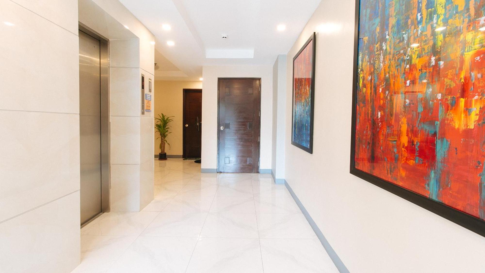 Reddoorz Plus @ Torre De Manuel Residences 1 Quezon City Exterior photo